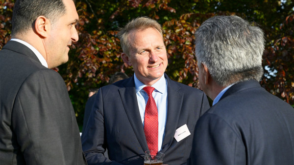 David Loosley and others in the BIMCO Garden