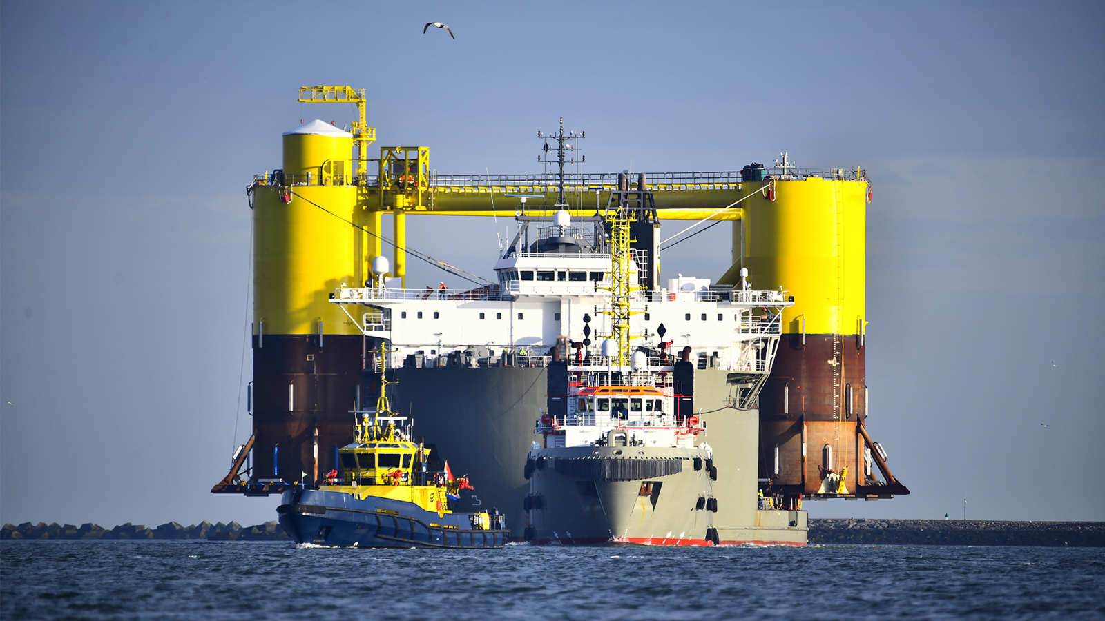 HEAVYLIFT Portnl Ship 055 Ps